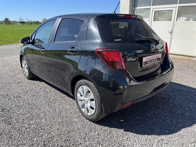 Toyota Yaris 1,0 VVT-I T1 Style 69HK 5d