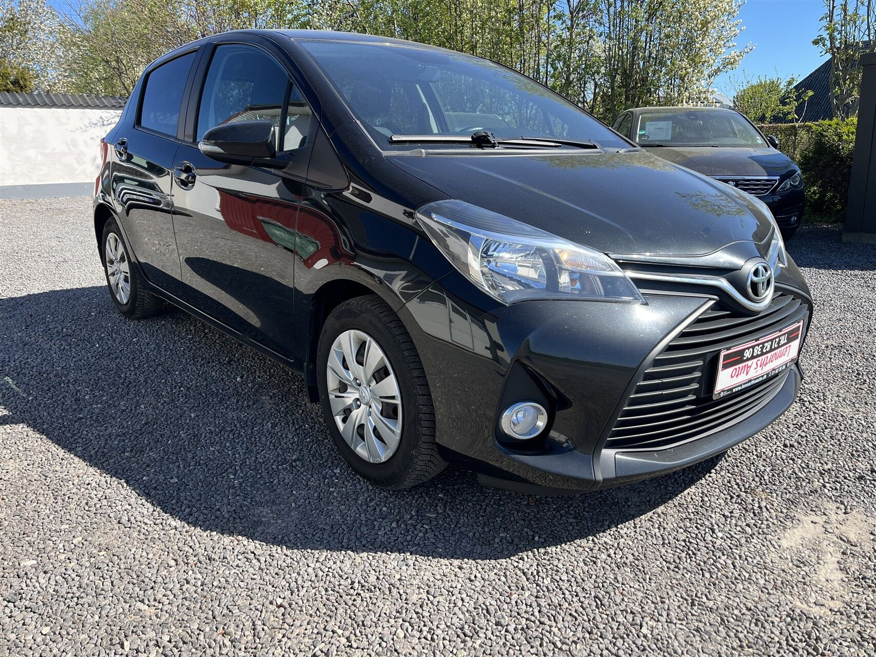 Sort Toyota Yaris fra 2015