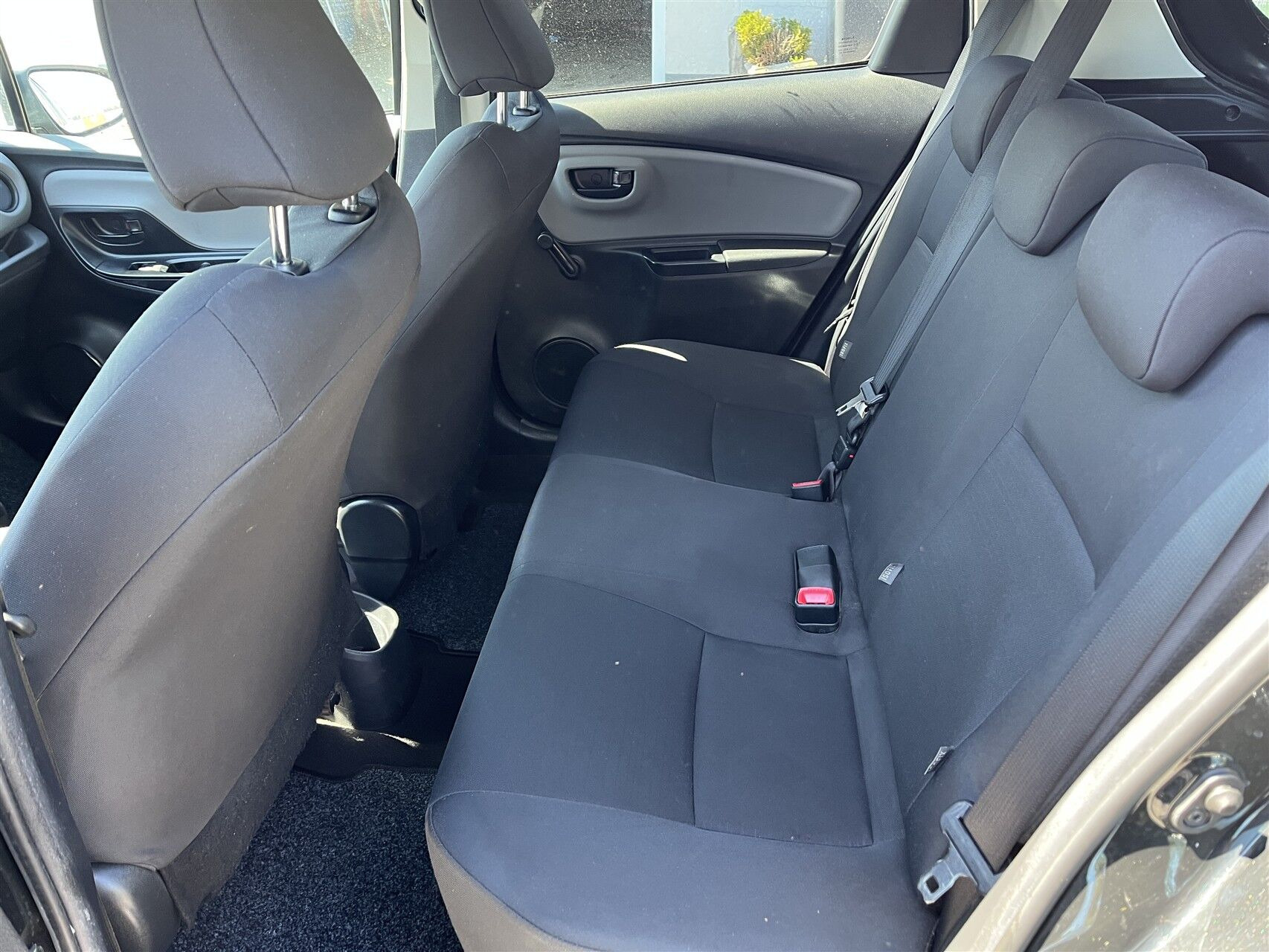 Sort Toyota Yaris fra 2015