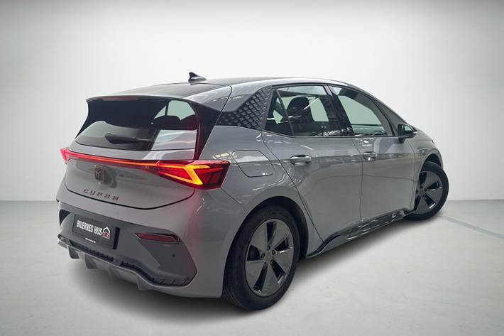 Grå Cupra Born fra 2023