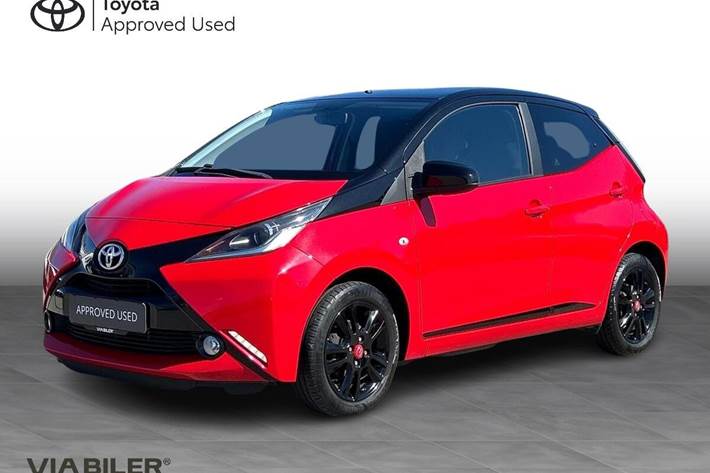 Rød Toyota Aygo fra 2017