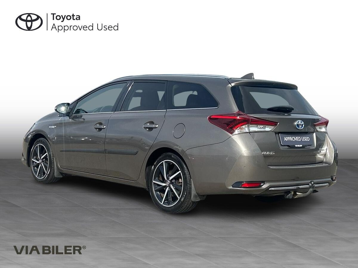 Bronze Toyota Auris fra 2018