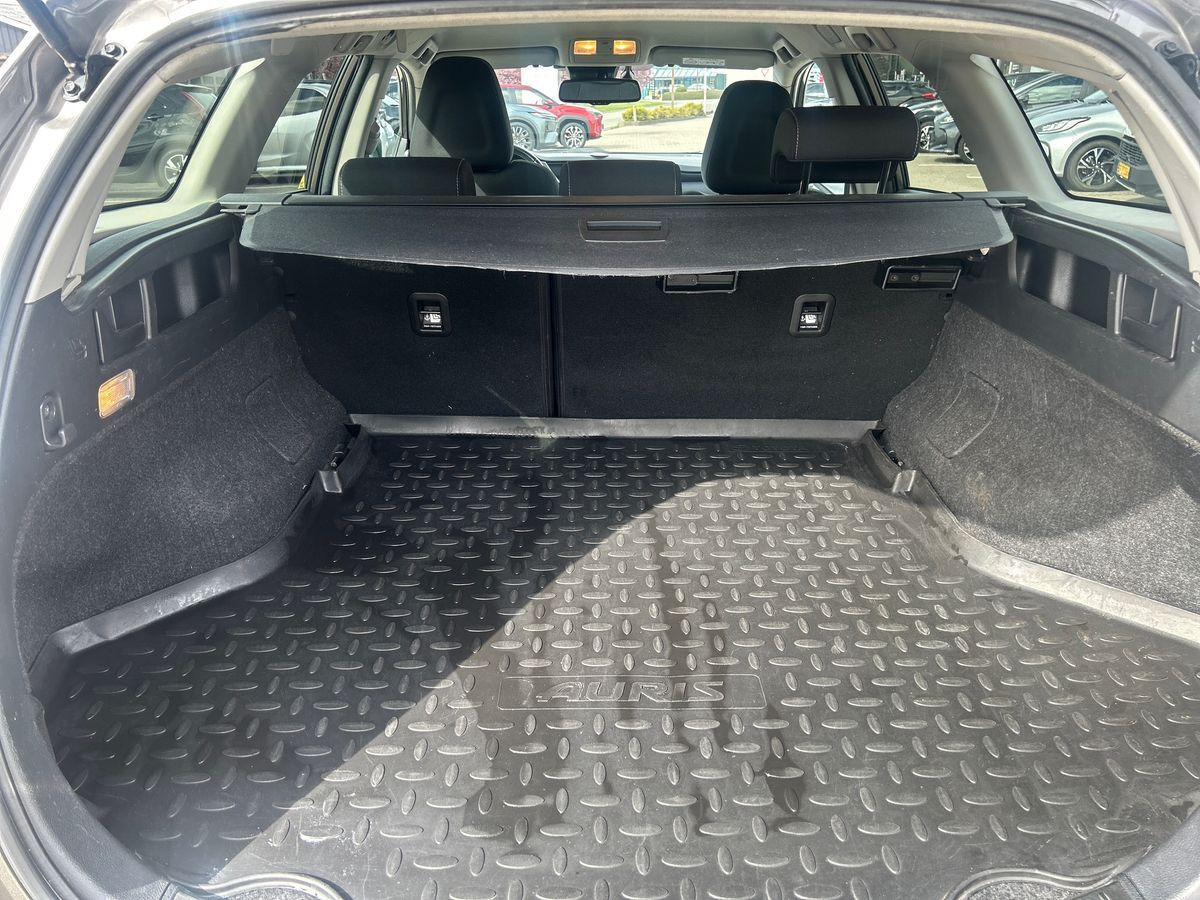 Bronze Toyota Auris fra 2018