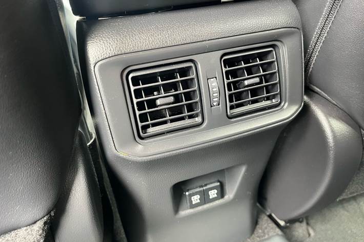 Hvid Toyota RAV4 Plug-in fra 2021