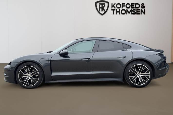 Grå Porsche Taycan fra 2021