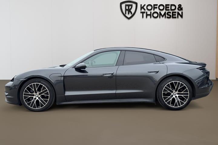 Grå Porsche Taycan fra 2021