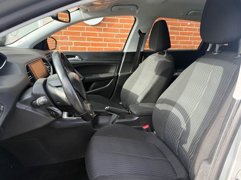Peugeot 308 1,2 SW e-THP Chili 110HK Stc