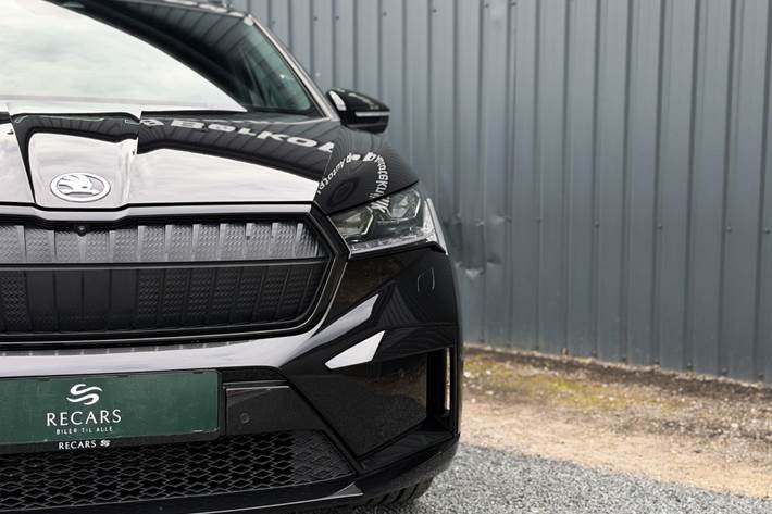 Sort Skoda Enyaq fra 2023