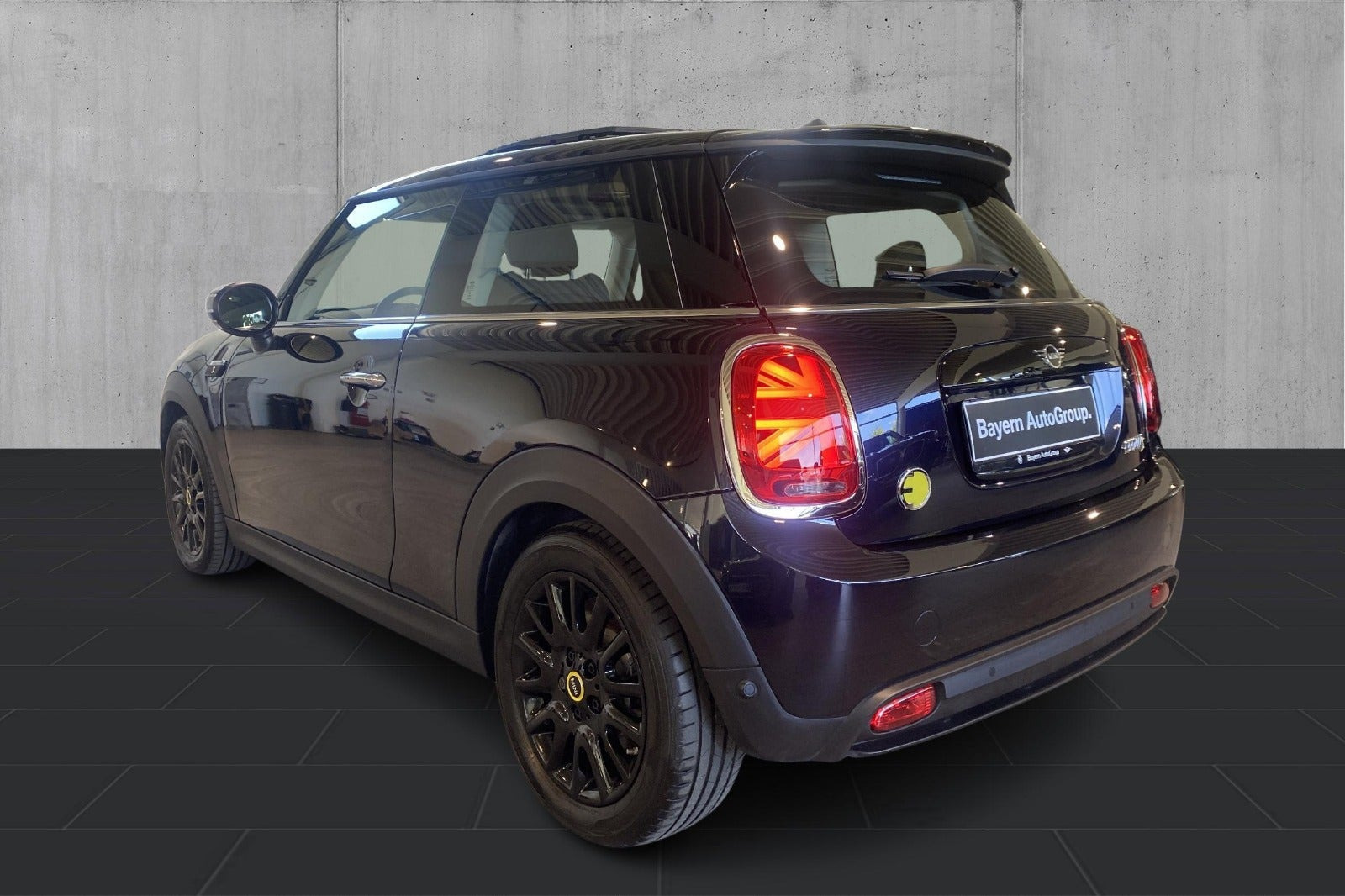 Sort Mini Cooper SE fra 2021
