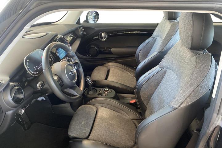 Sort Mini Cooper SE fra 2021