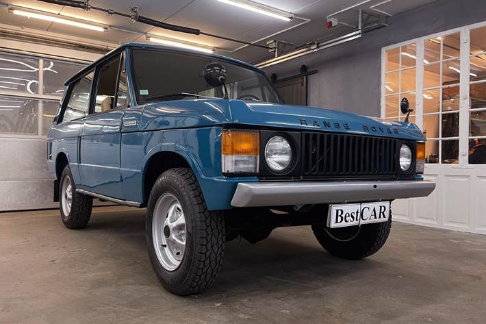 Blå Land Rover Range Rover fra 1972