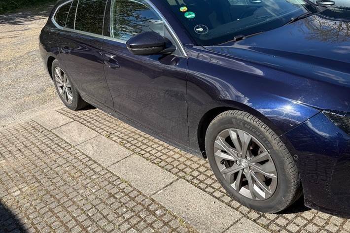 Lilla Peugeot 508 fra 2020