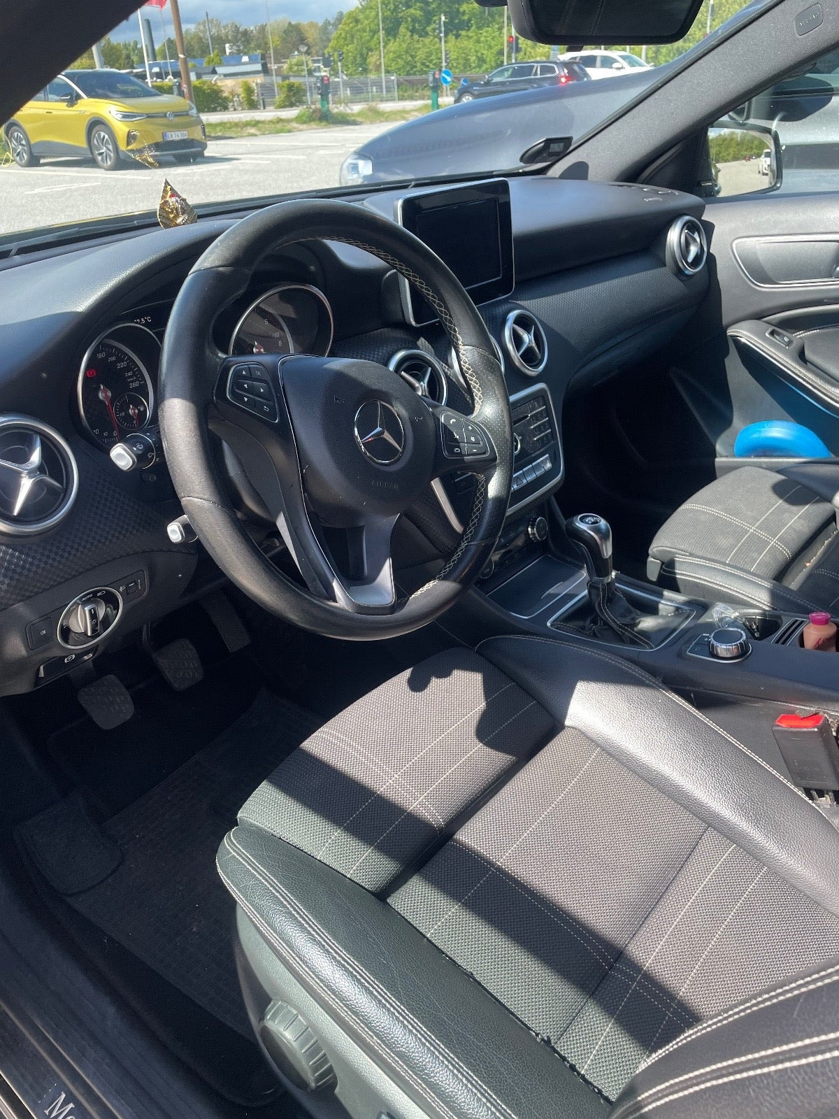 Sort Mercedes A180 d fra 2016