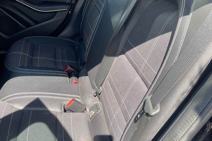 Sort Mercedes A180 d fra 2016