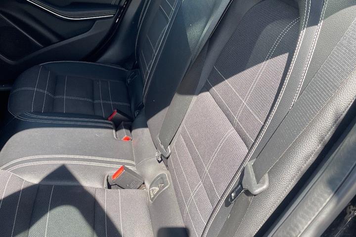 Sort Mercedes A180 d fra 2016
