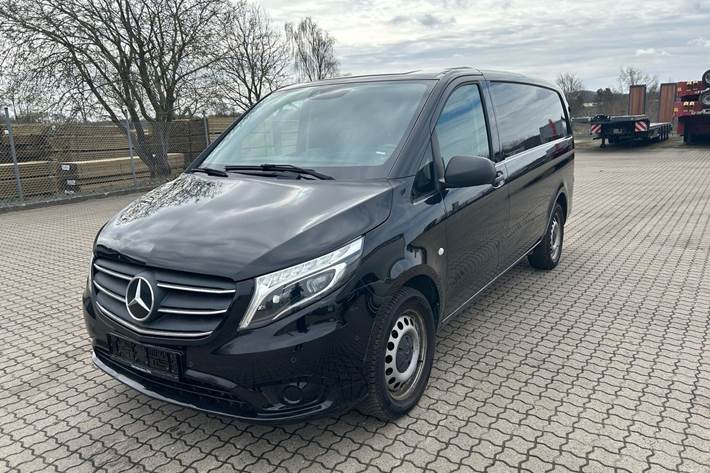 Sort Mercedes Vito 119 fra 2021