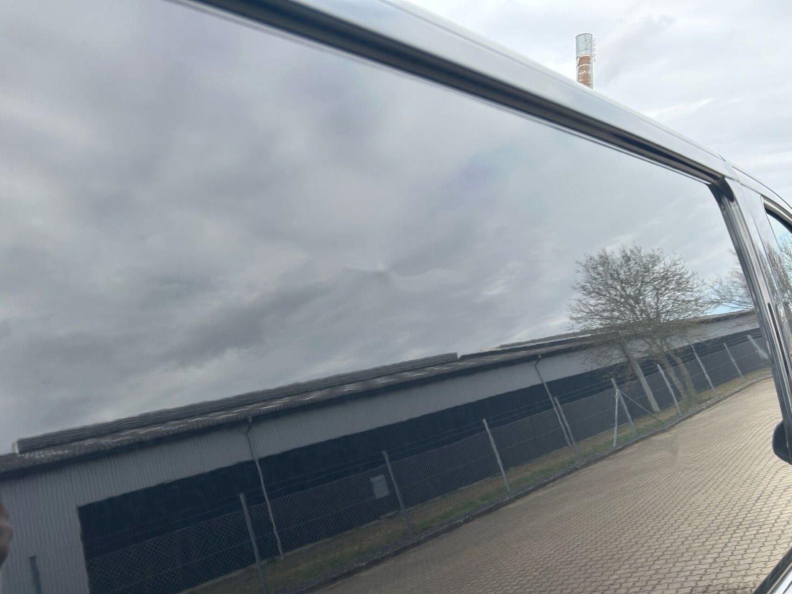 Sort Mercedes Vito 119 fra 2021