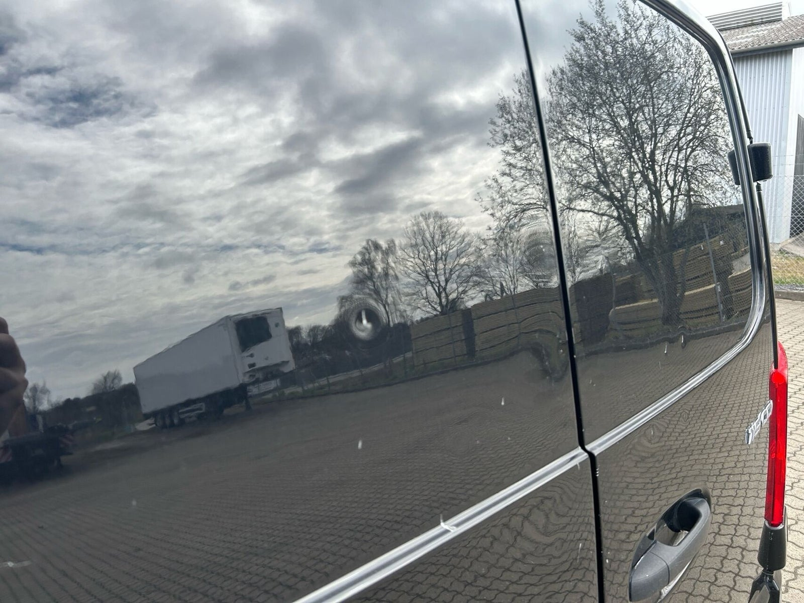 Sort Mercedes Vito 119 fra 2021
