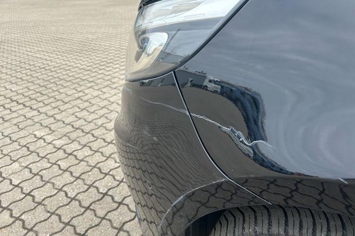 Sort Mercedes Vito 119 fra 2021