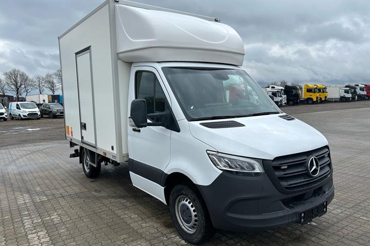 Hvid Mercedes Sprinter 317 fra 2022
