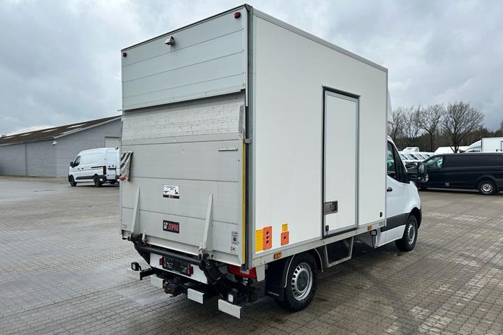 Hvid Mercedes Sprinter 317 fra 2022
