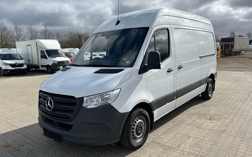 Mercedes Sprinter 215 2,0 CDi A2 Kassevogn aut. FWD