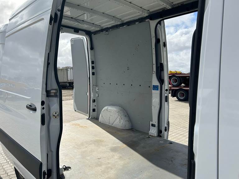 Mercedes Sprinter 215 2,0 CDi A2 Kassevogn aut. FWD