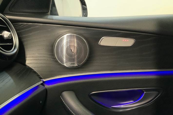 Sort Mercedes E220 d fra 2017