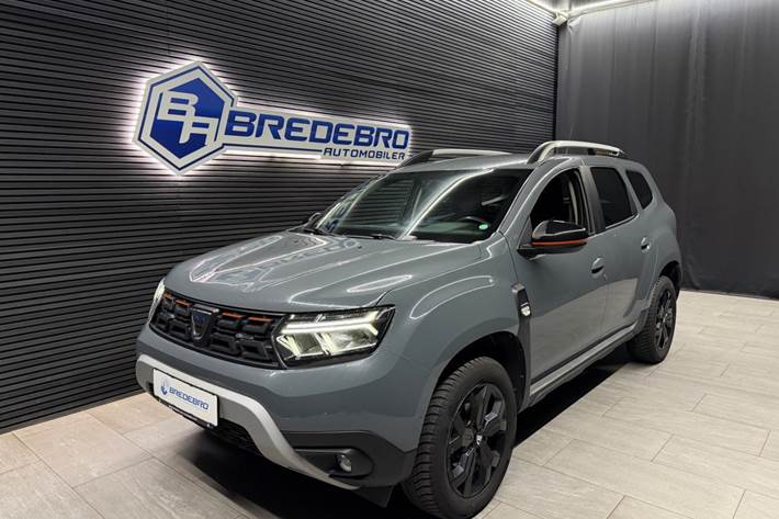 Grå Dacia Duster fra 2022