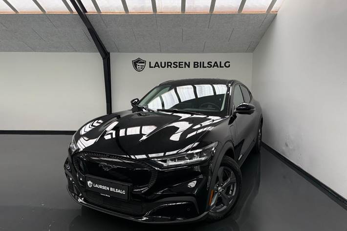 Sort Ford Mustang Mach-E fra 2023