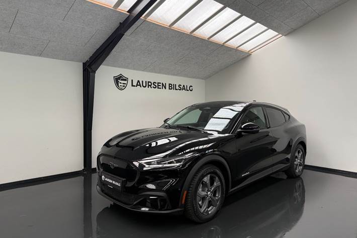 Sort Ford Mustang Mach-E fra 2023