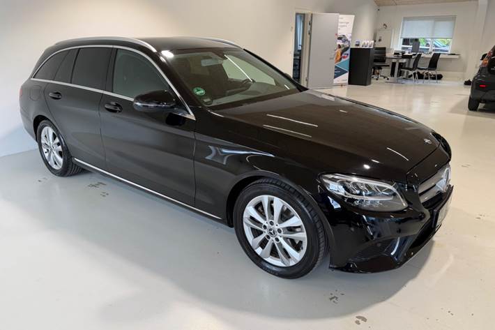 Sort Mercedes C220 d fra 2019