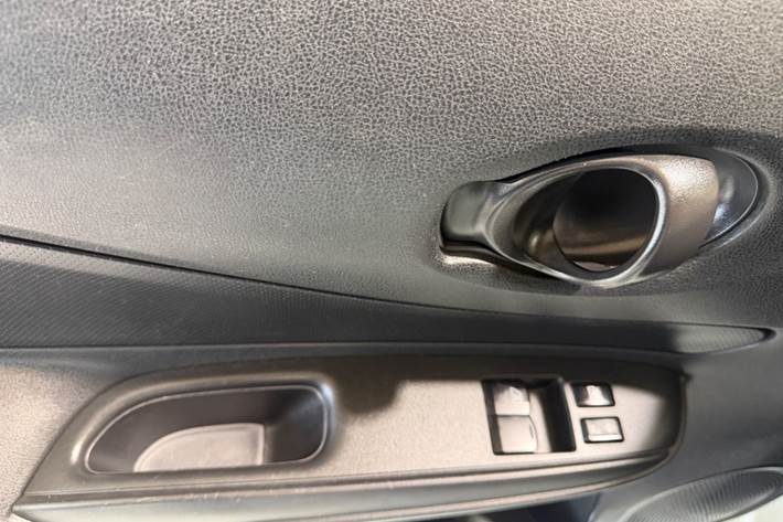 Hvid Nissan Note fra 2014