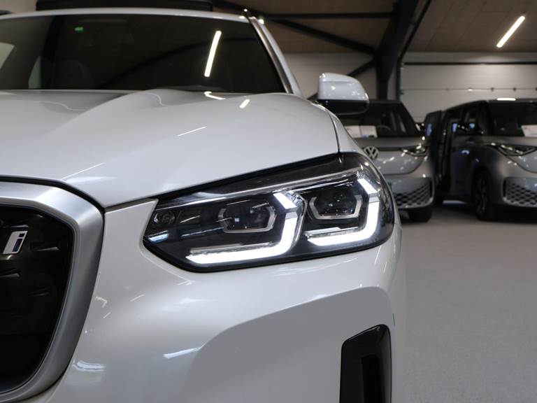 BMW iX3 Charged M-Sport