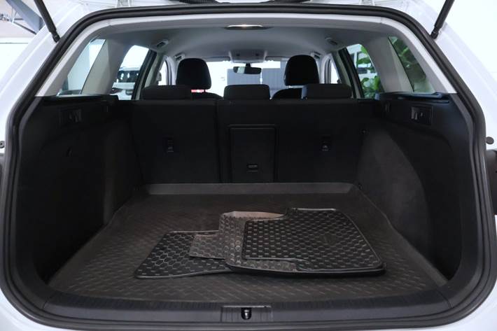 Hvid VW Golf VII fra 2018