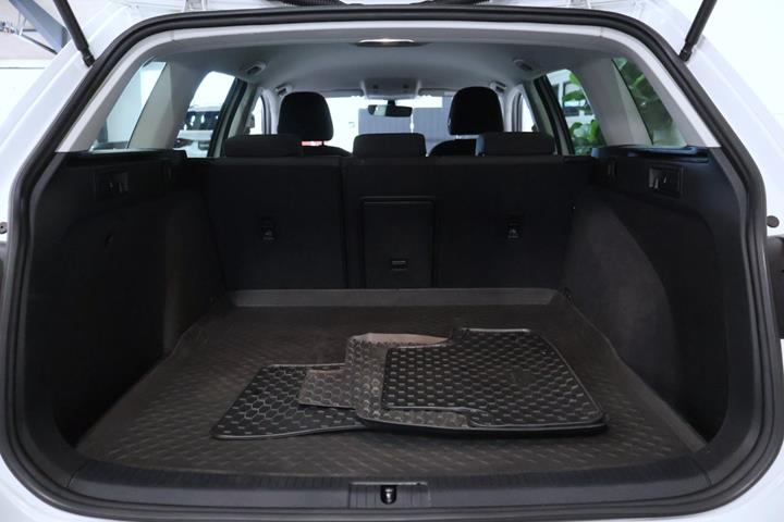 Hvid VW Golf VII fra 2018