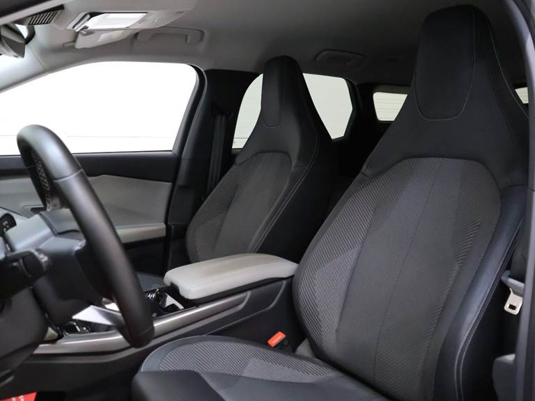 Ford Explorer 77 Select Extended Range