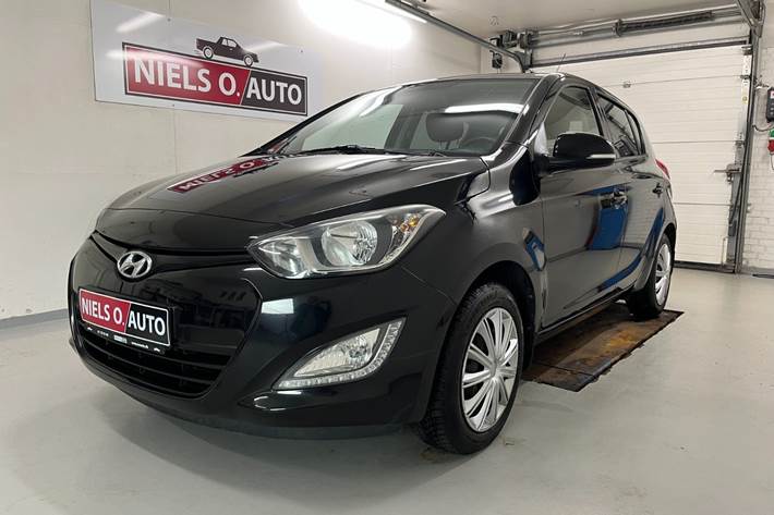 Sort Hyundai i20 fra 2015