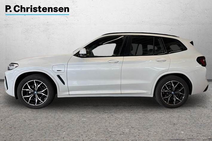 Hvid BMW X3 fra 2022