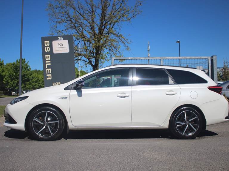 Toyota Auris 1,8 Hybrid H2 Comfort Touring Sports CVT