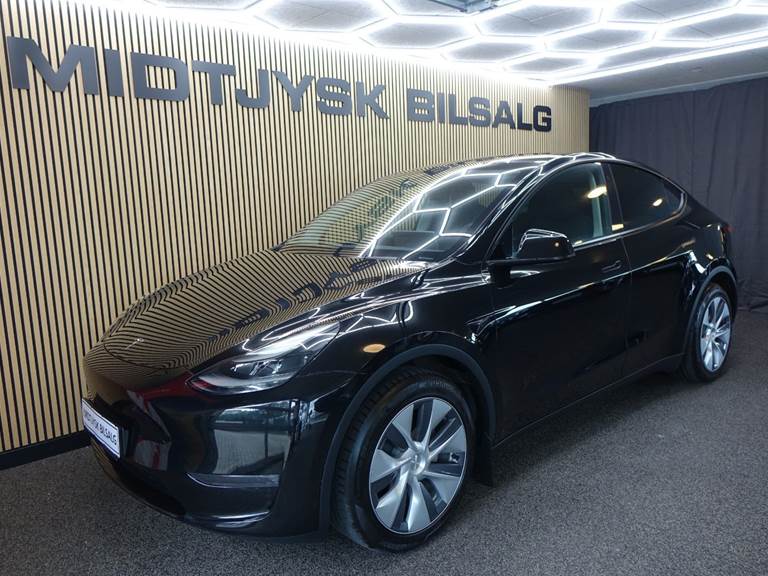 Tesla Model Y Long Range AWD
