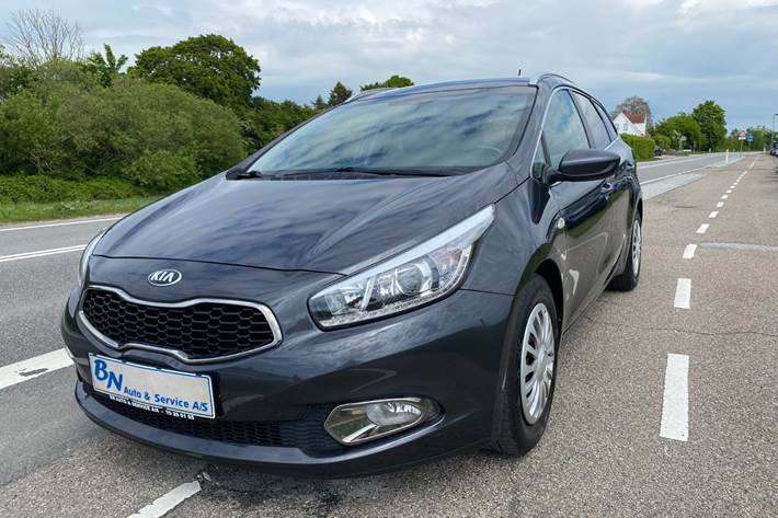 Grå Kia Ceed fra 2015