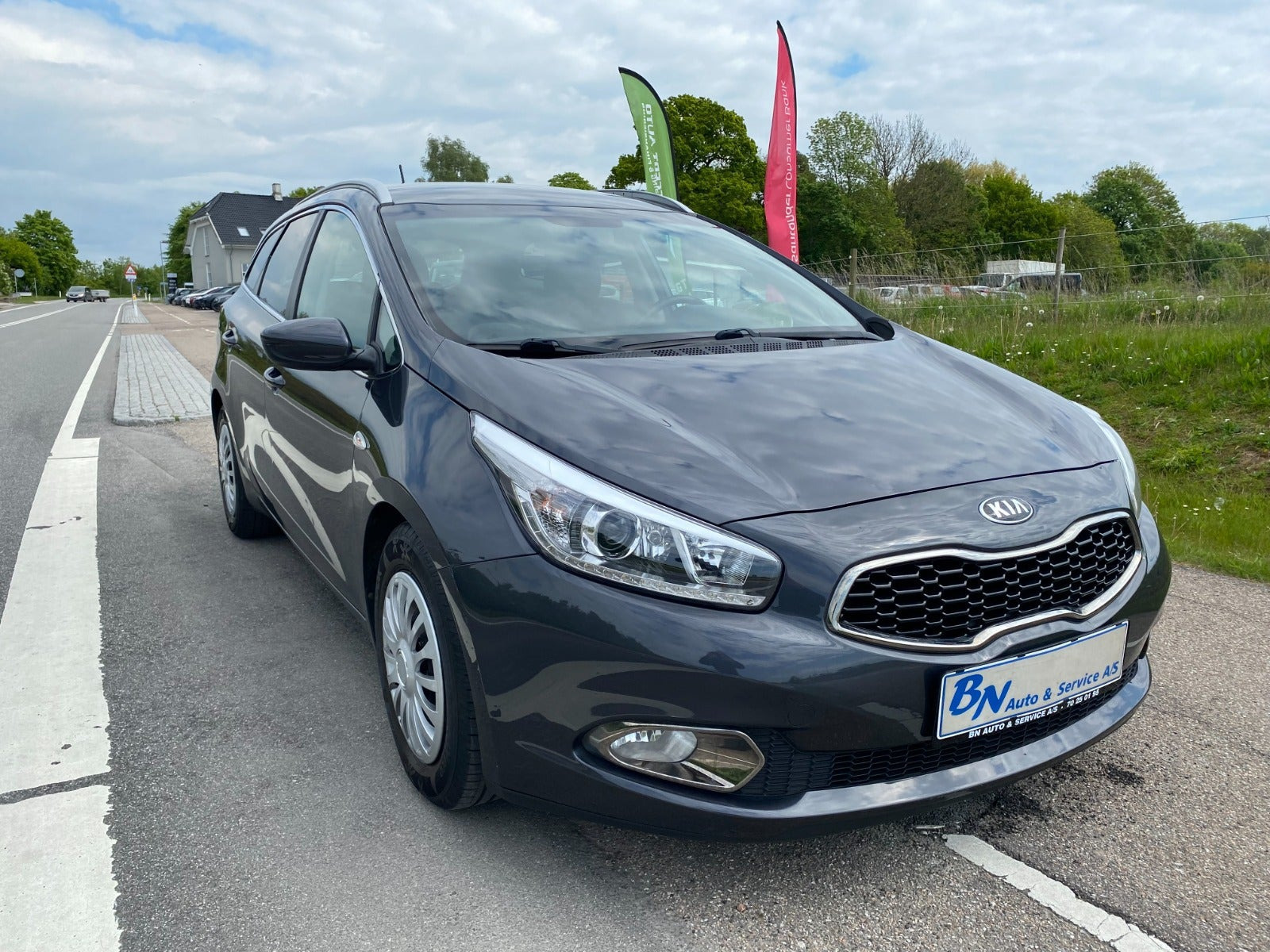 Grå Kia Ceed fra 2015