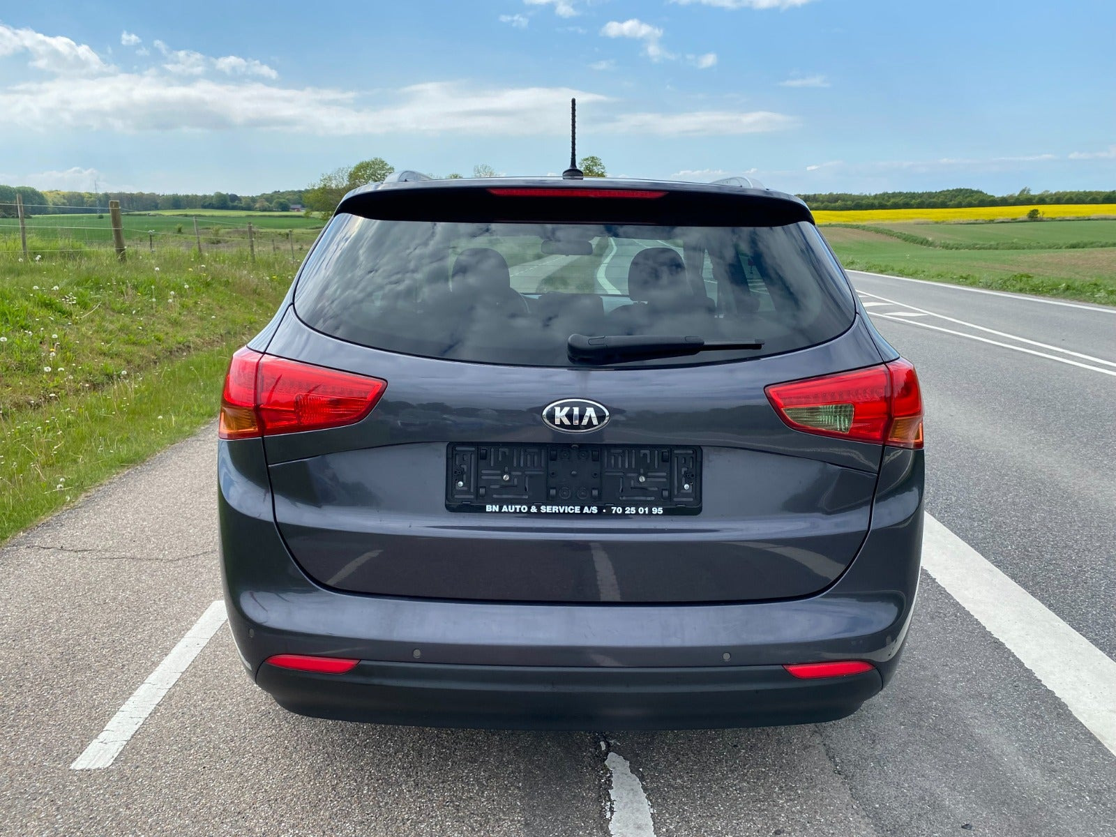 Grå Kia Ceed fra 2015