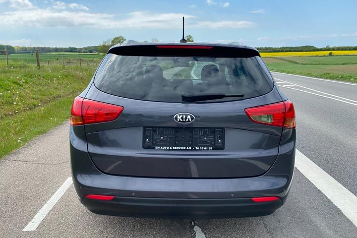 Grå Kia Ceed fra 2015
