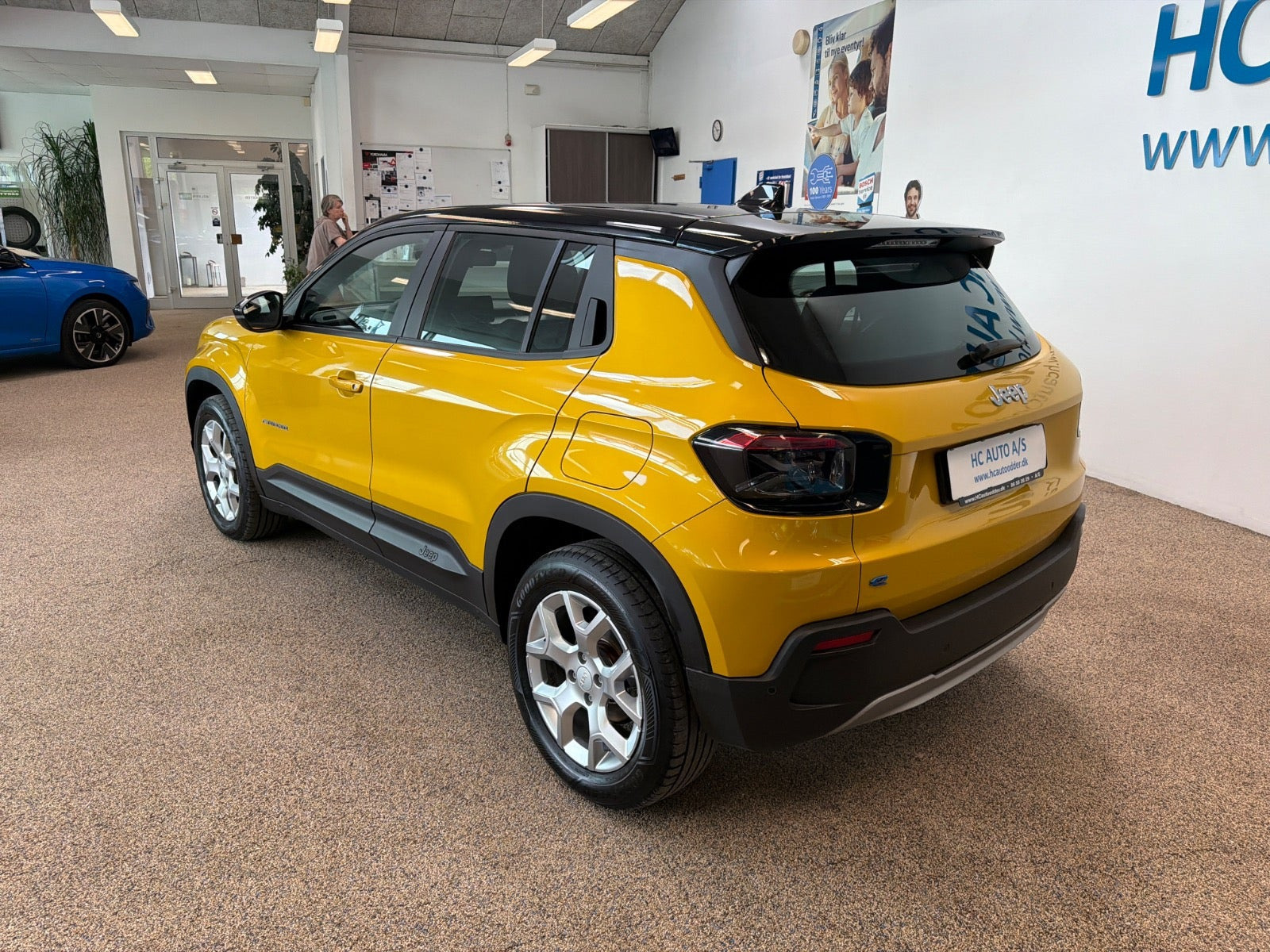 Gul Jeep Avenger fra 2023