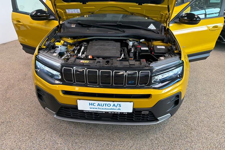 Gul Jeep Avenger fra 2023