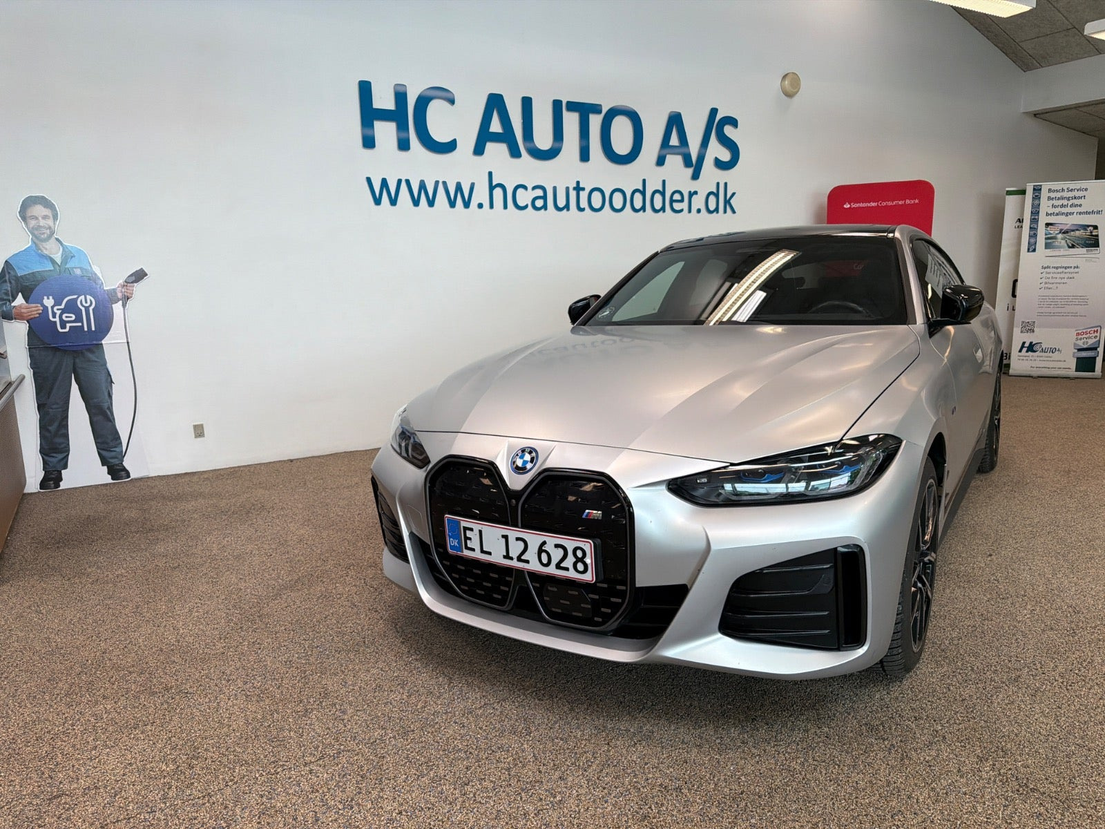 Sølv BMW i4 fra 2023