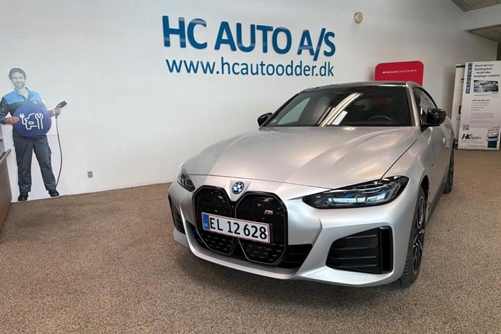 Sølv BMW i4 fra 2023