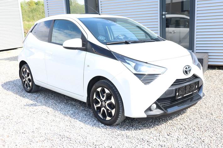 Hvid Toyota Aygo fra 2020